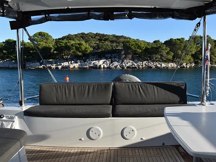Lagoon 46 in Sukošan / D-Marin Dalmacija Marina - Photo 4
