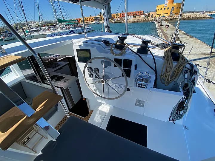 Isla 40 in Portimao / Marina de Portimao - Photo 5