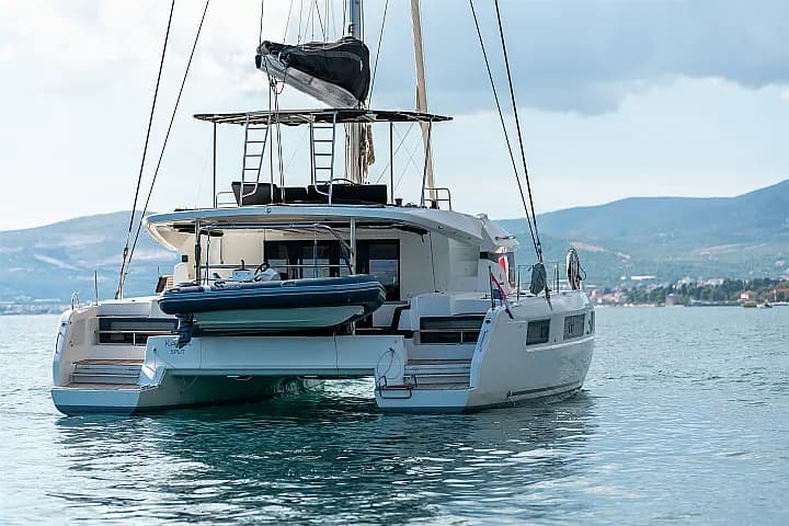 Lagoon 50 in Kaštel Gomilica / Marina Kaštela - Photo 4