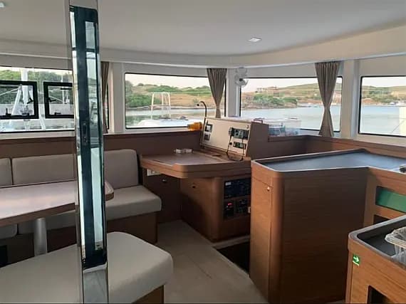 Lagoon 42 in Lefkada / Port of Lefkas - Photo 3