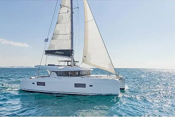 Lagoon 42 in Athens / Alimos Marina - image 1