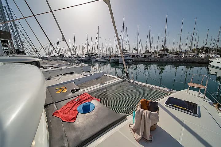 Lagoon 42 in Athens / Alimos Marina - Photo 4