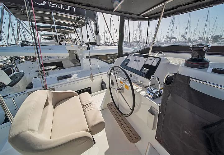 Lagoon 42 in Athens / Alimos Marina - Photo 5