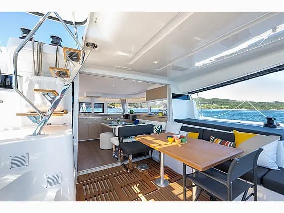 Lagoon 43 in Sicily / Furnari / Marina Portorosa - Photo 3