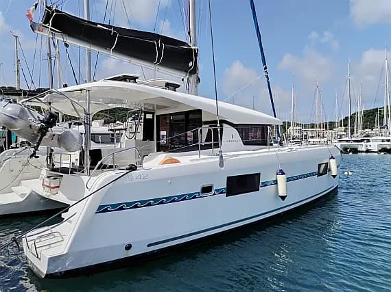 Lagoon 42 in Guadeloupe / Pointe-à-Pitre / Marina Bas-du-Fort - Photo 1