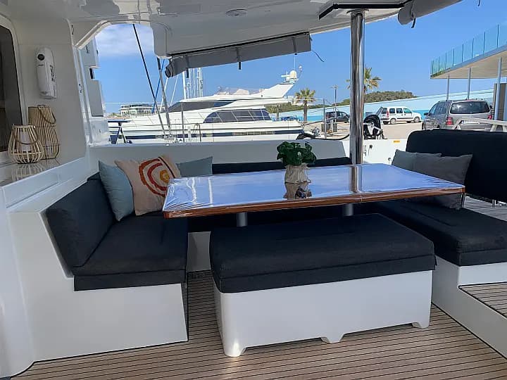Lagoon 52 in Ibiza / Santa Eulària des Riu / Marina Santa Eulalia - Photo 5