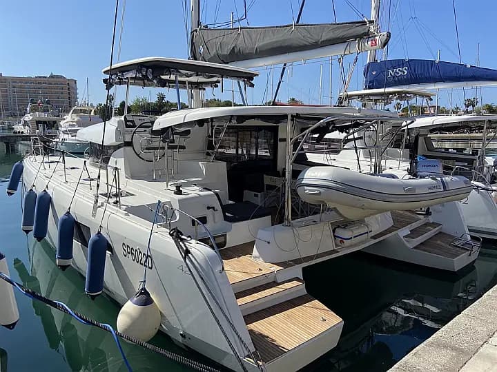 Lagoon 42 in Sardinia / Portisco / Cala dei Sardi - Photo 5