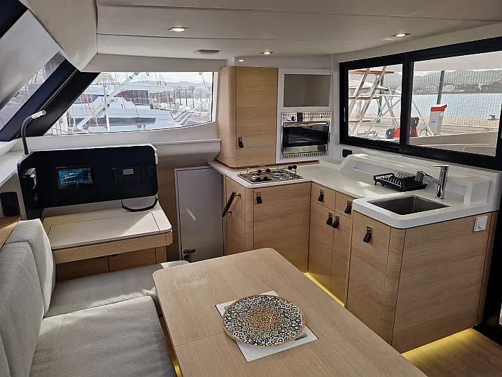 Aventura 37 in Ibiza / Sant Antoni de Portmany Port - Photo 4