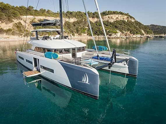 Lagoon Seventy 7 in Corsica / Ajaccio / Port Tino Rossi - Photo 1