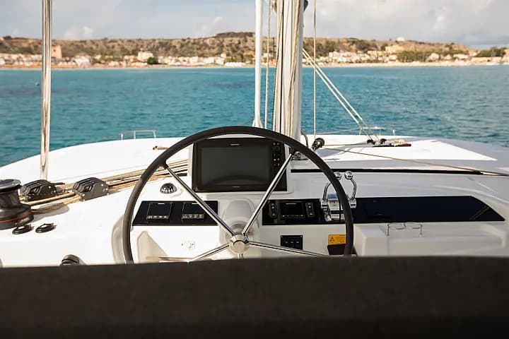 Lagoon 46 in Sardinia / Portisco / Cala dei Sardi - Photo 5