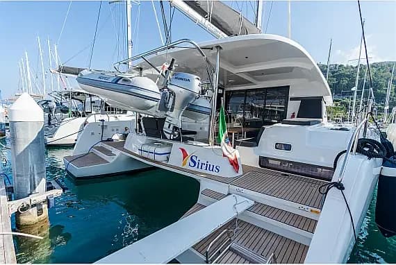 Lagoon 42 in Sicily / Castellammare del Golfo / Porto di Castellammare del Golfo - Photo 1
