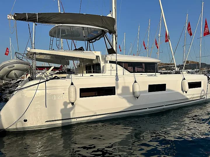Lagoon 46 in Ibiza / Sant Antoni de Portmany Port - Photo 5
