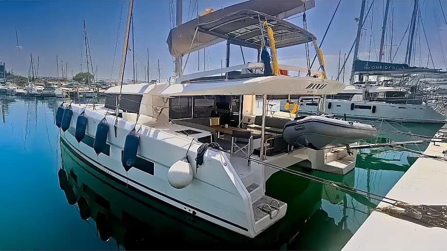 Dufour Catamaran 48 in Mykonos / Tourlos Marina - Photo 1