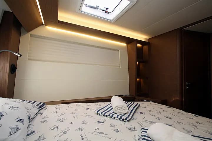 Lagoon 50 in Kaštel Gomilica / Marina Kaštela - Photo 3