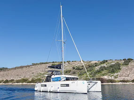 Lagoon 40 in Primošten / Marina Kremik - Photo 1