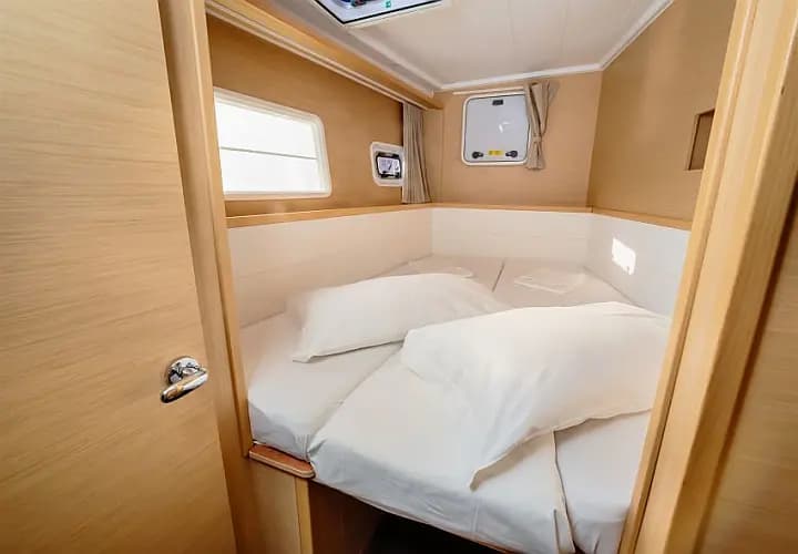 Lagoon 400 S2 in Punta Ala - Photo 4