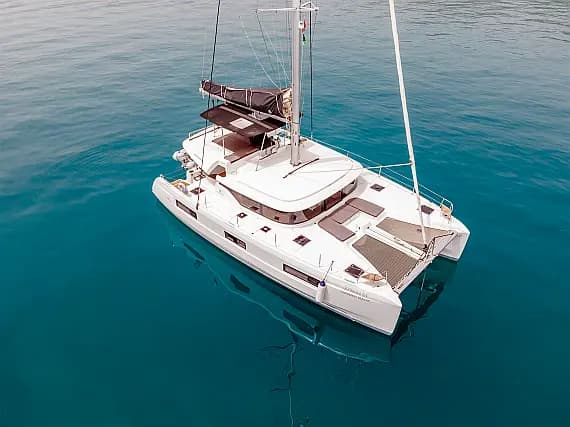 Lagoon 46 in Kaštel Gomilica / Marina Kaštela - Photo 1