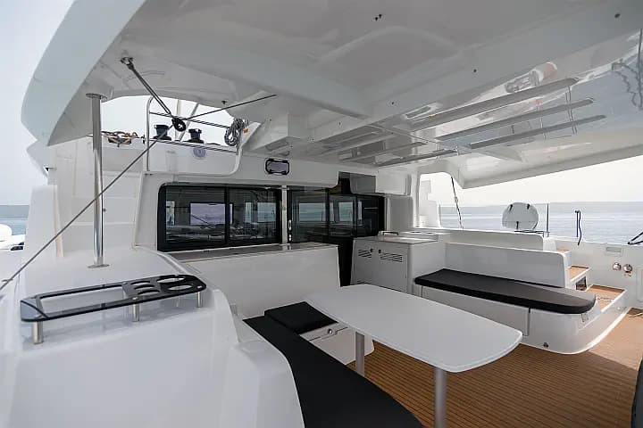 Lagoon 46 in Kaštel Gomilica / Marina Kaštela - Photo 5
