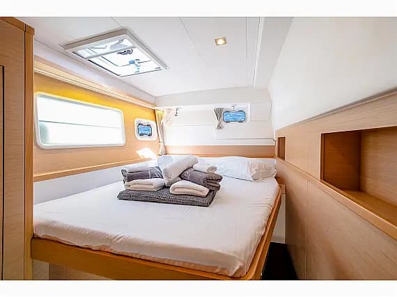 Lagoon 400 S2 in Salamina / Salamis Yachting Club - Photo 3