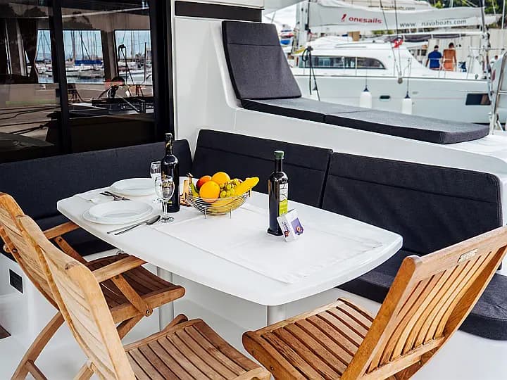 Lagoon 42 in Rogoznica / Marina Frapa - Photo 4