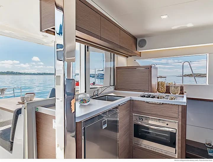 Lagoon 40 in Corsica / Propriano / Port of Propriano - Photo 5