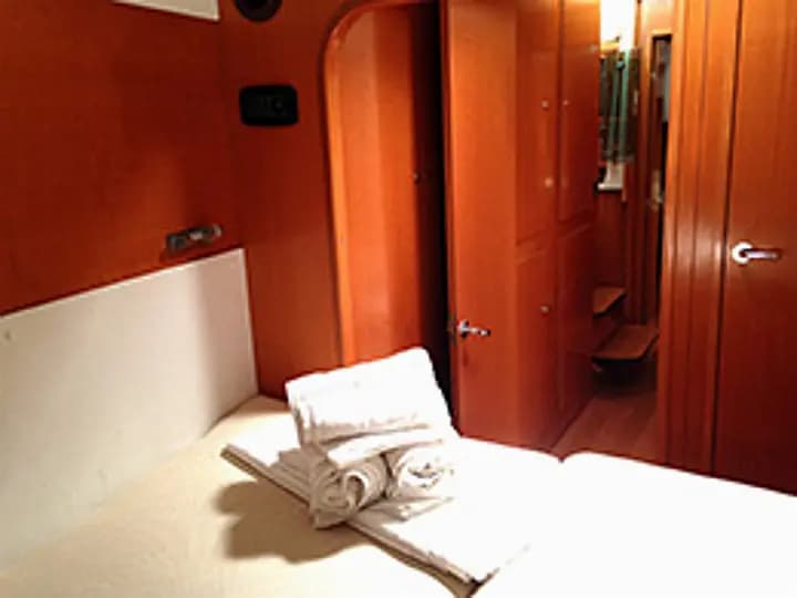 Lagoon 440 in Athens / Alimos Marina - Photo 5