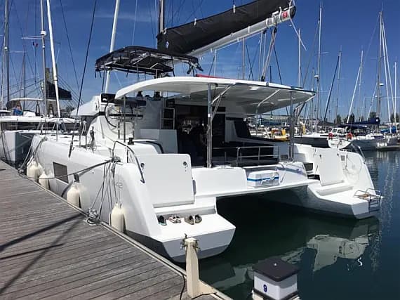 Lagoon 42 in Salerno - Photo 1