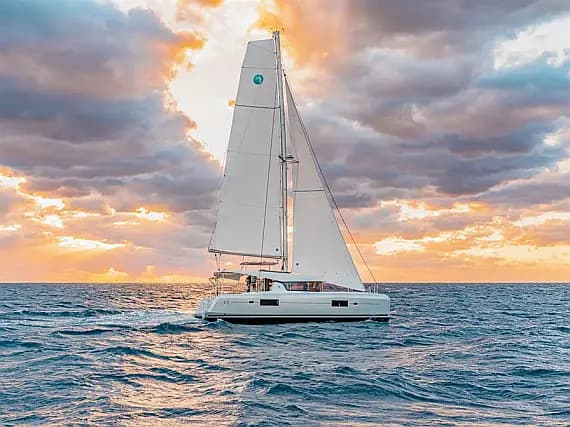 Lagoon 42 in Corsica / Propriano / Port of Propriano - Photo 1