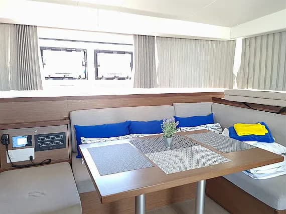 Lagoon 40 in Trogir / ACI Marina Trogir - Photo 2