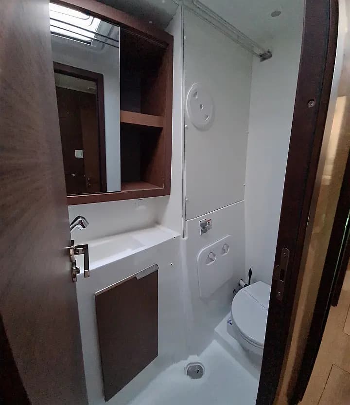 Lagoon 40 in Trogir / ACI Marina Trogir - Photo 3