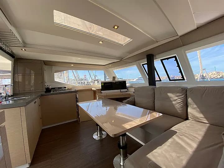 Lucia 40 in Ibiza / Marina Port Ibiza - Photo 3