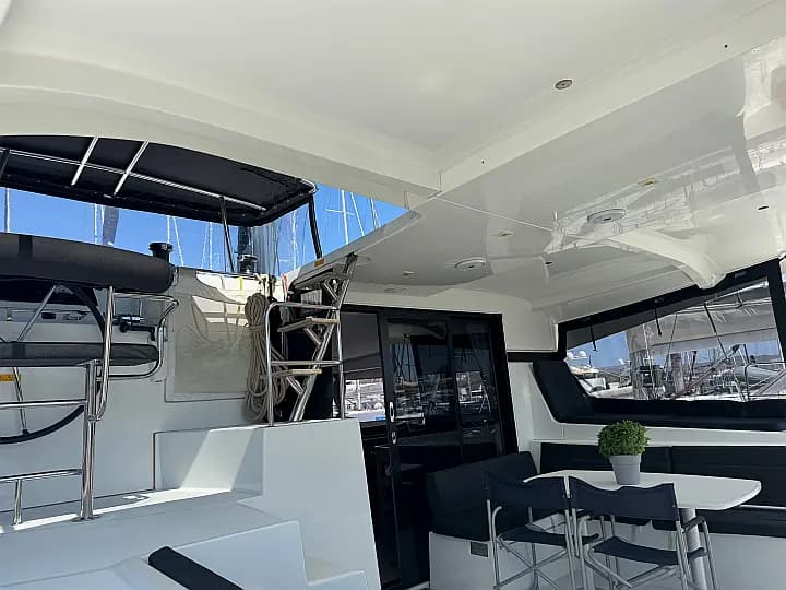 Lagoon 42 in Lavrion / Olympic Marina - Photo 4