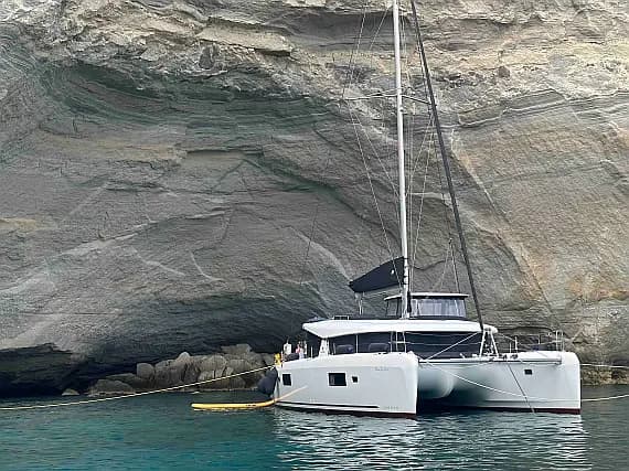 תוכנית הסיפון של Lagoon 42 in Paros port