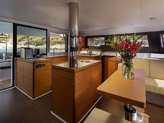Dufour Catamaran 48 in Primošten / Marina Kremik - Photo 2