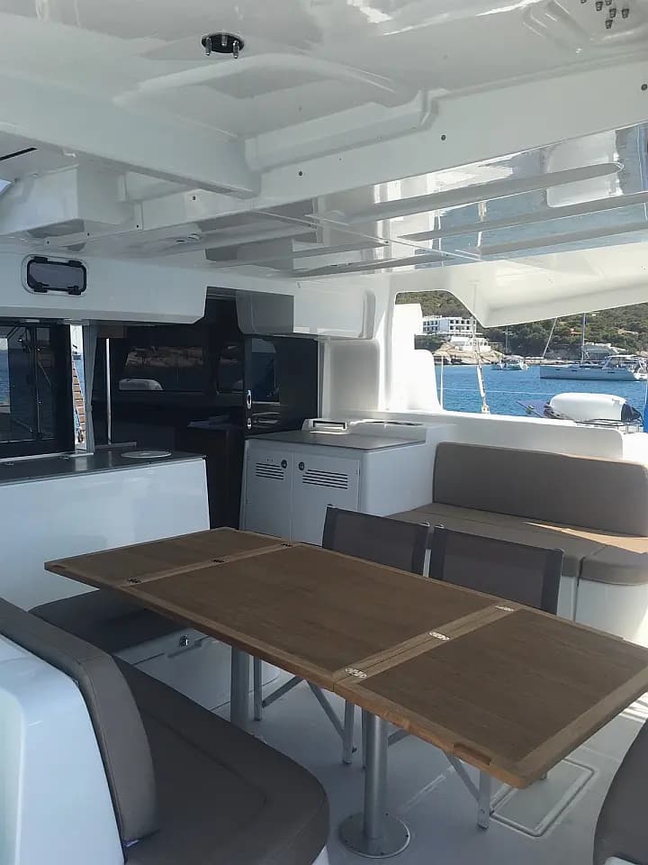 Lagoon 46 in Athens / Alimos Marina - Photo 5