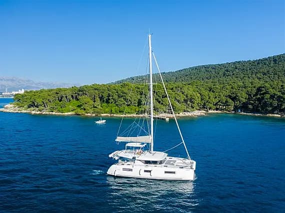 Lagoon 46 in Kaštel Gomilica / Marina Kaštela - Photo 1