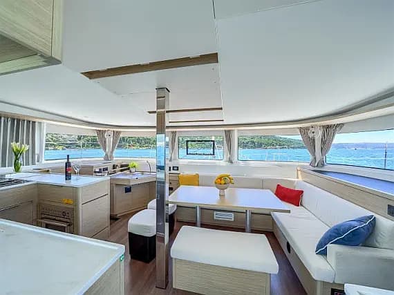Lagoon 46 in Kaštel Gomilica / Marina Kaštela - Photo 3