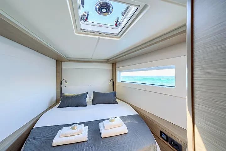 Lagoon 46 in Kaštel Gomilica / Marina Kaštela - Photo 4