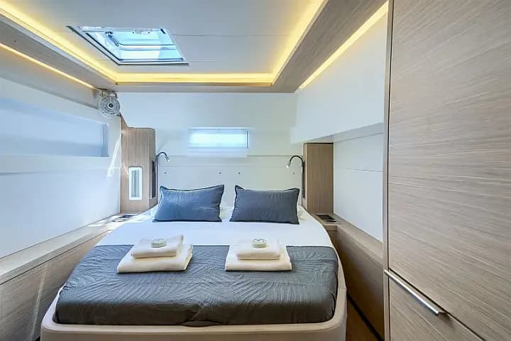 Lagoon 46 in Kaštel Gomilica / Marina Kaštela - Photo 5