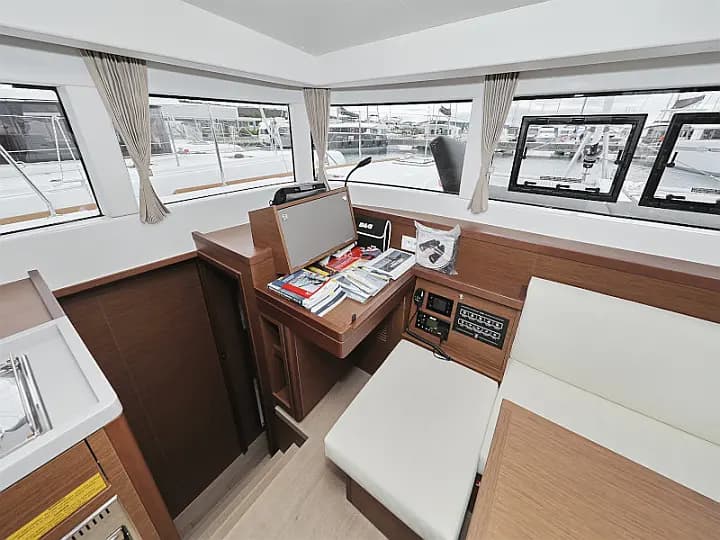 Lagoon 40 in Sukošan / D-Marin Dalmacija Marina - Photo 3