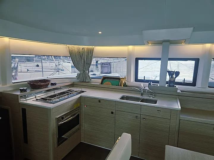 Lagoon 43 in Volos / Port of Volos - Photo 3