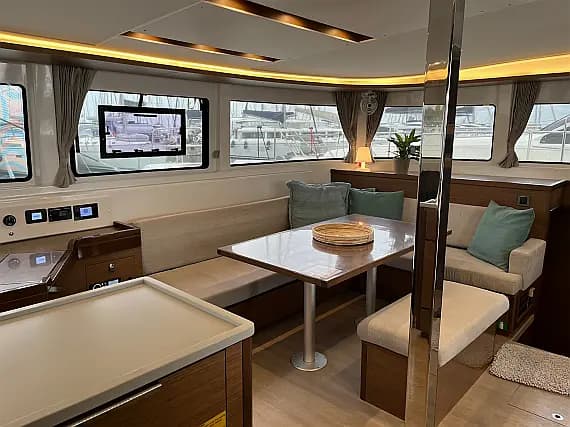 Lagoon 46 in Athens / Alimos Marina - Photo 2