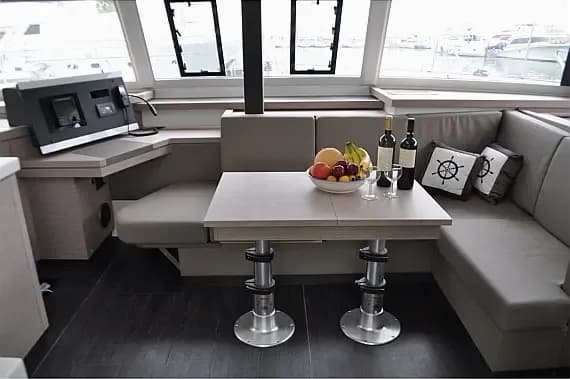 Astréa 42 in Athens / Marina Delta Kallithea - Photo 2