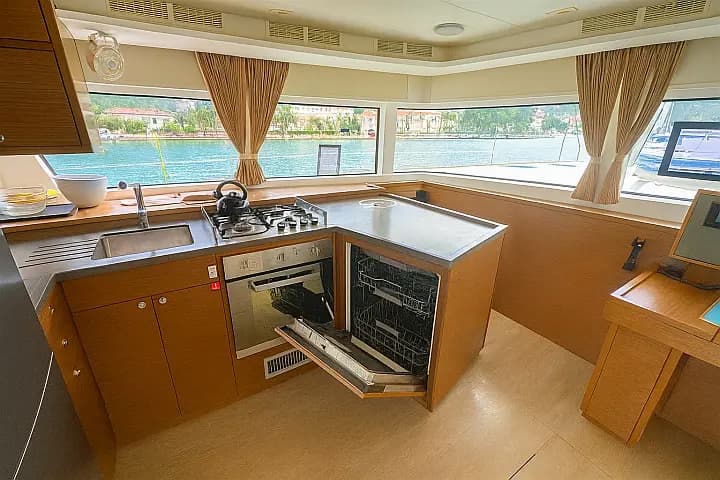 Lagoon 52 in Volos / Port of Volos - Photo 5