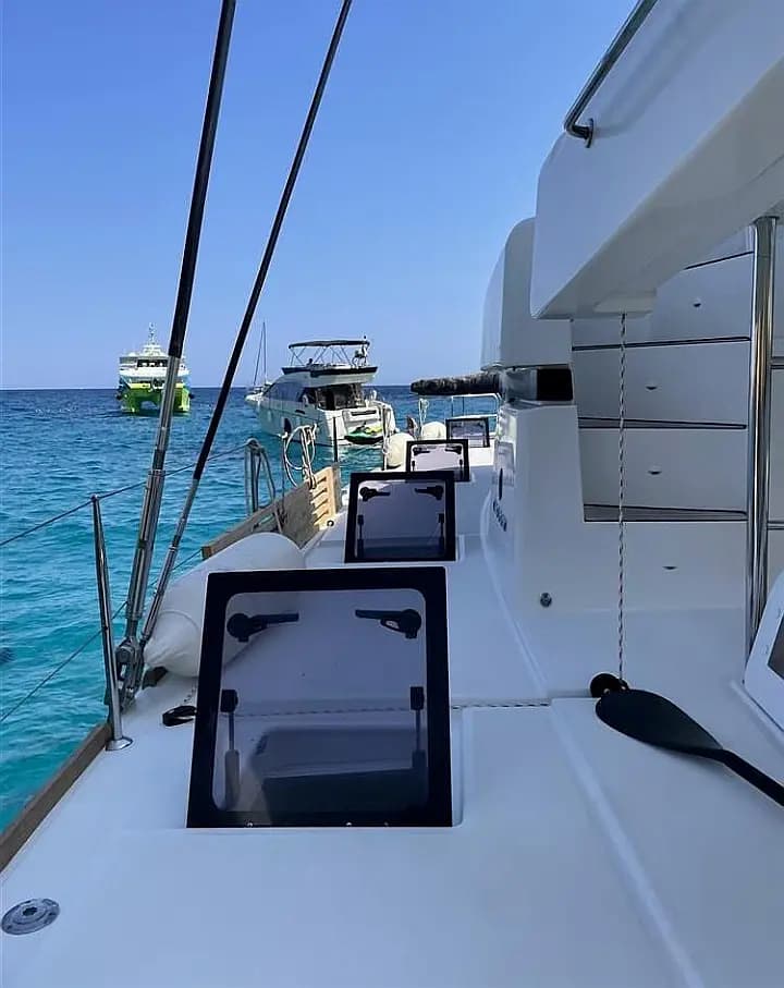 Lagoon 52F in Ibiza / Sant Antoni de Portmany Port - Photo 3