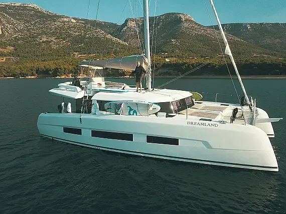 Dufour Catamaran 48 in Kaštel Gomilica / Marina Kaštela - image 1