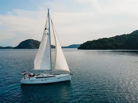 Bavaria Cruiser 46 in Fethiye / Yacht Classic Hotel - image 1