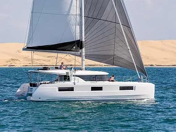 Lagoon 46 in Sardinia / Olbia / Marina Golfo Cugnana - image 1