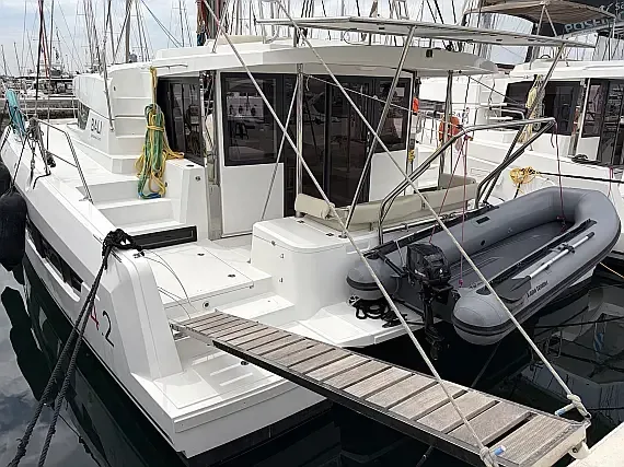 Bali 4.2 in Athens / Alimos Marina - image 1