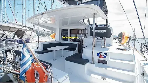 Lagoon 40 in Lefkada / Port of Lefkas - image 1